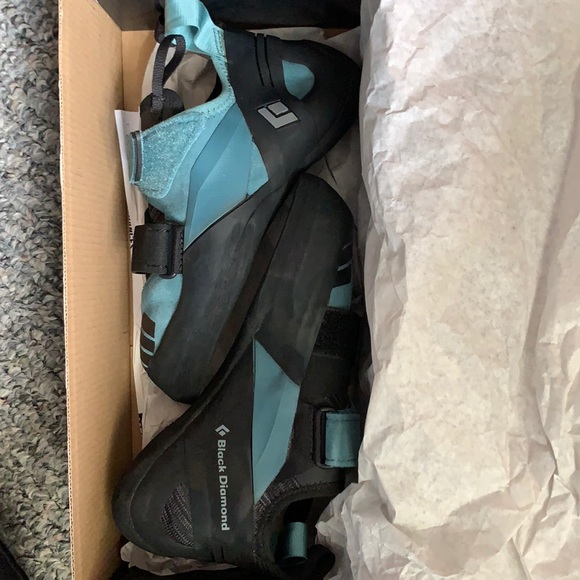 Focus Women’s Climbing Shoes - Picture 1 of 4